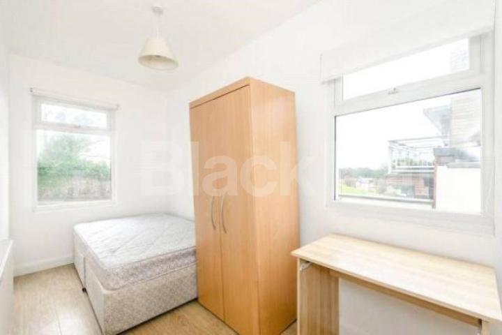 			NEW INSTRUCTION!, 3 Bedroom, 1 bath, 1 reception Apartment			 Mount View Road, FINSBURY PARK-STROUD GREEN